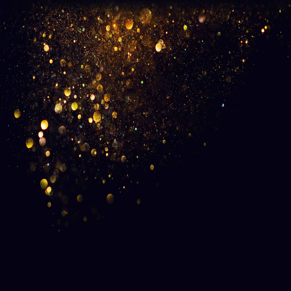 پس زمینه با تمرکز چراغ های طلایی و مشکی(glitter vintage lights background gold black de focused)